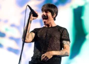 Anthony Kiedis: Sang Vokalis Legendaris Red Hot Chili Peppers, Temukan Biodata, Fakta Unik, dan Kiprahnya yang Menggelegar!