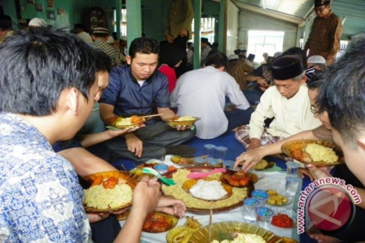 Tradisi Menyiapkan ⁣Makanan: Kelezatan⁤ yang Menggugah Selera