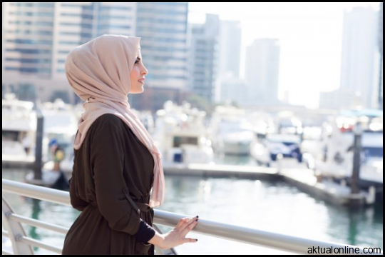 8 Rekomendasi Hijab dan Tips Gaya Hijab Traveler Ini Harus Dibaca para ...