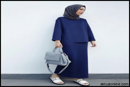 Baju Biru Dongker Cocok Dengan Jilbab Warna Apa? Ini Di...