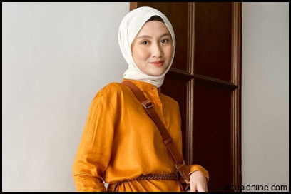 Celana Kuning Kunyit Cocok Dengan Baju Warna Apa - AsriPortal.com