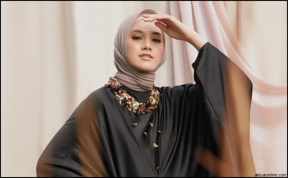 Jilbab Ungu Tua Cocok Dengan Baju Warna Apa