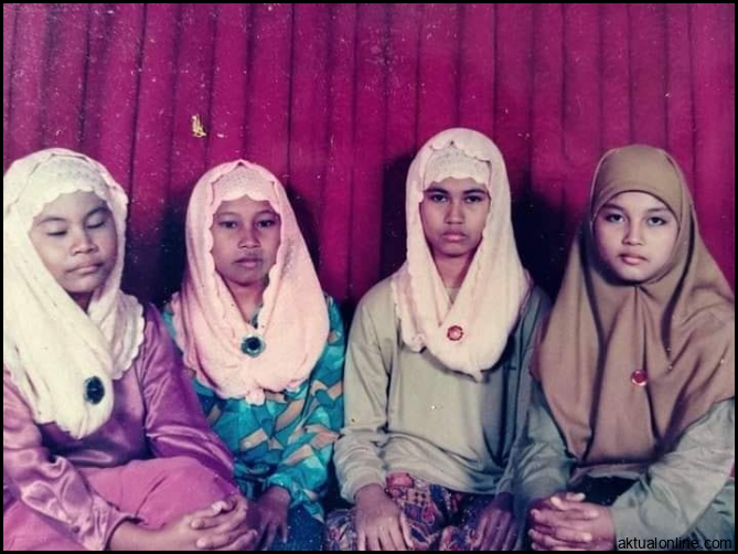 Mengintip Gaya Hijab Lawas Wanita Pengajian Tahun 1996