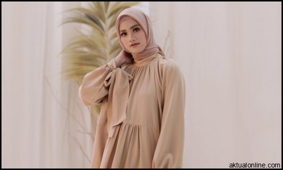 Warna Jilbab Yang Cocok Untuk Baju Warna Coklat Susu