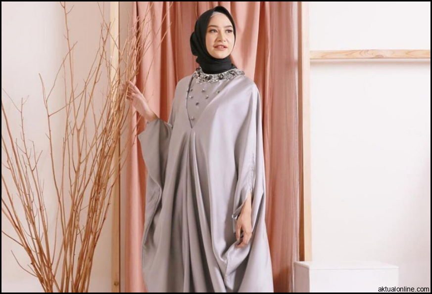 Warna Jilbab Yang Cocok Untuk Gamis Pink - JalanLagi.com